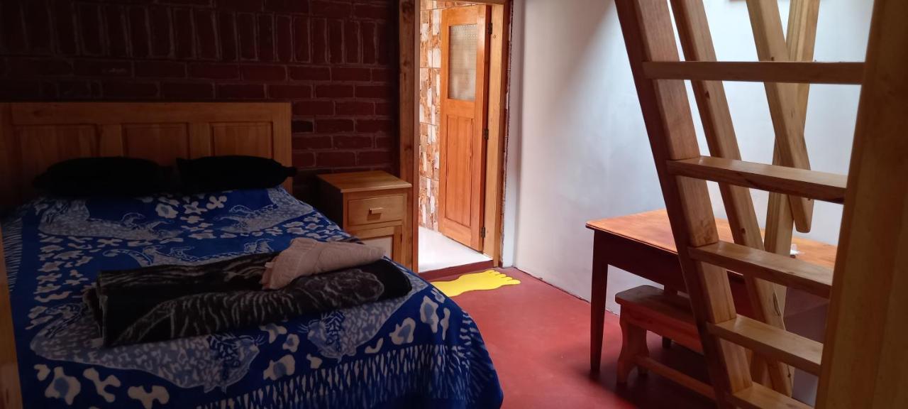 Hostal Dona Clarita & Vegetarian Food Chugchilan ภายนอก รูปภาพ