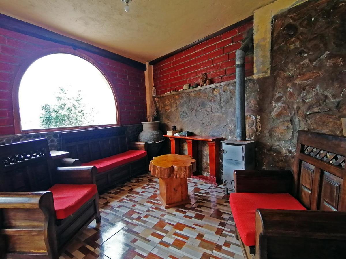 Hostal Dona Clarita & Vegetarian Food Chugchilan ภายนอก รูปภาพ