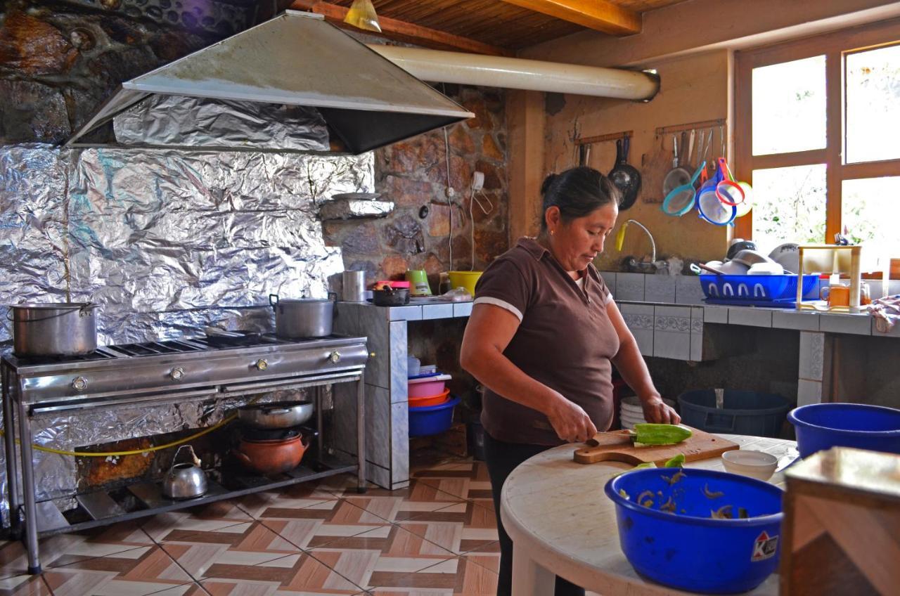 Hostal Dona Clarita & Vegetarian Food Chugchilan ภายนอก รูปภาพ