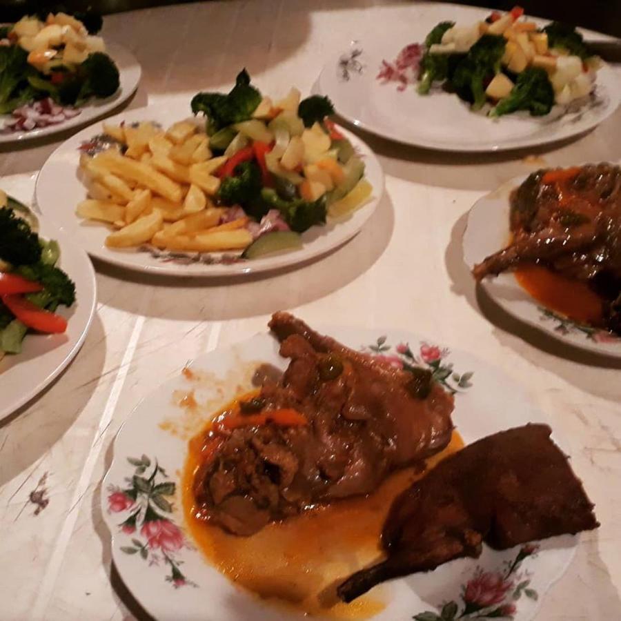 Hostal Dona Clarita & Vegetarian Food Chugchilan ภายนอก รูปภาพ